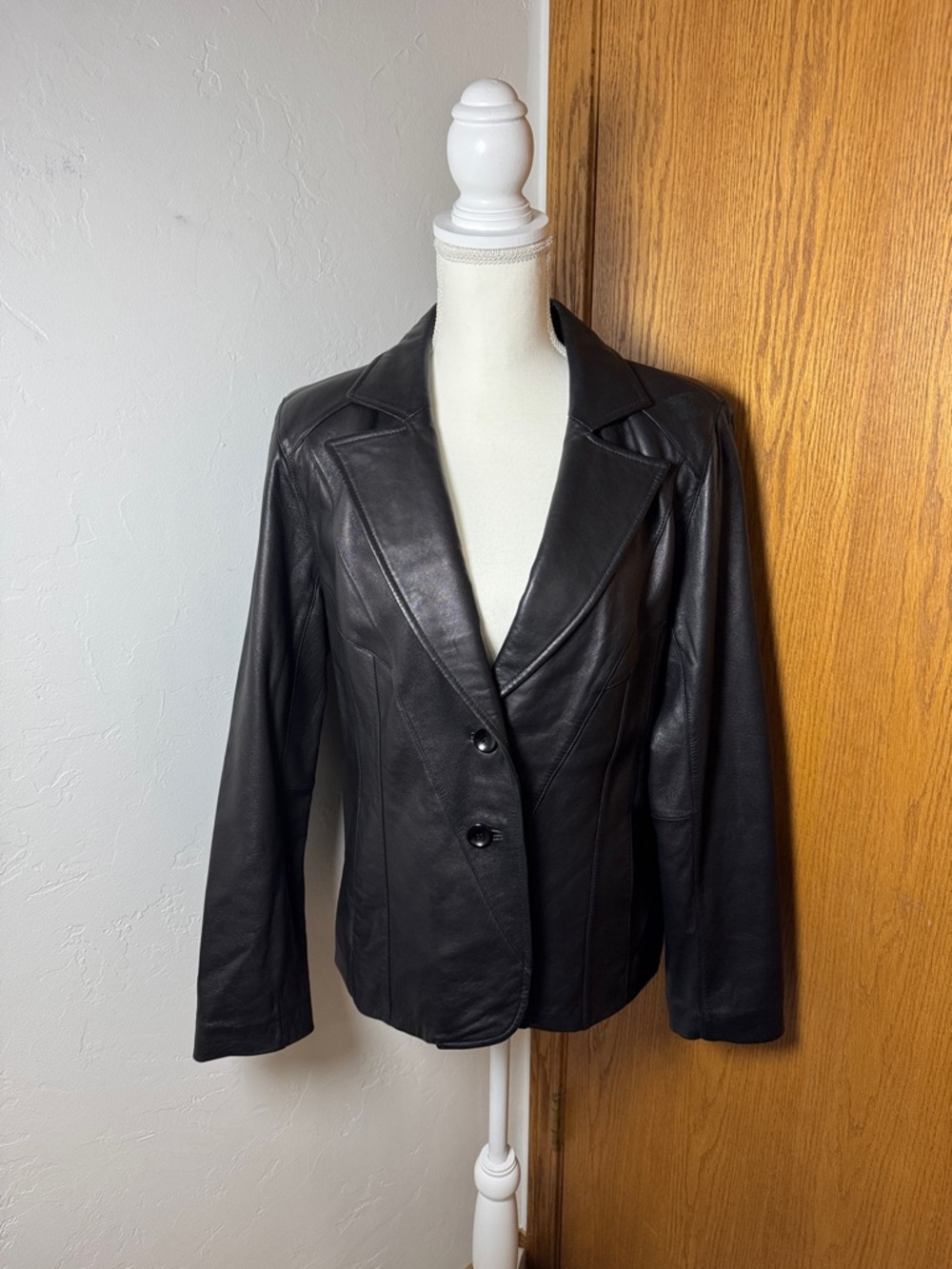 Worthington black lambskin leather jacket M